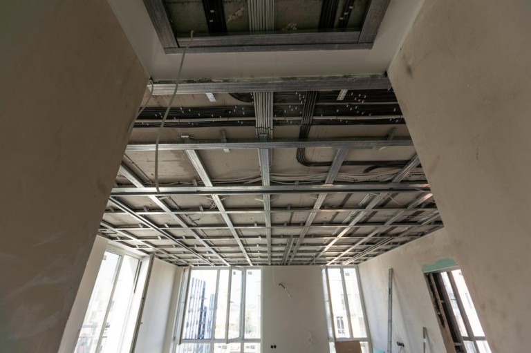 Faux plafond à Ivry-sur-Seine, les critères de choix essentiels